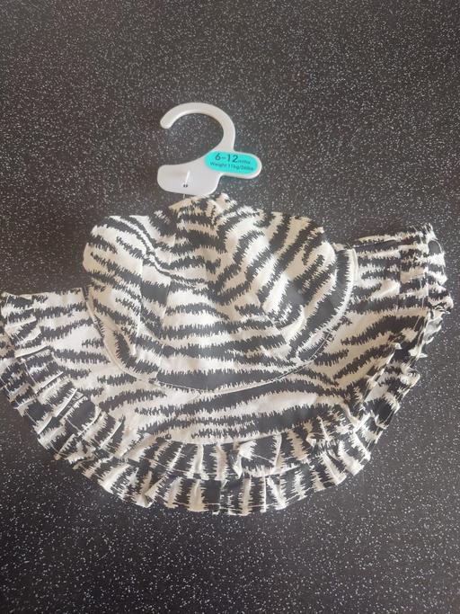 Buy & Sell Woodthorpe Charnwood - Photos for Baby girls black/white summer hat size 6-12M
