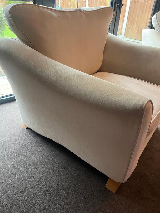 Buy & Sell Rayleigh Rochford - Photos for 4 Seat sofa & 2 chairs