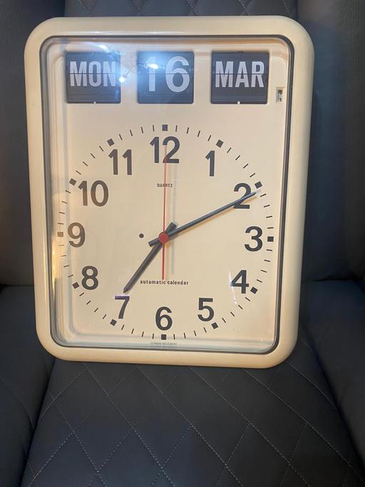 Buy & Sell Wythenshawe Manchester - Photos for bank wall clock