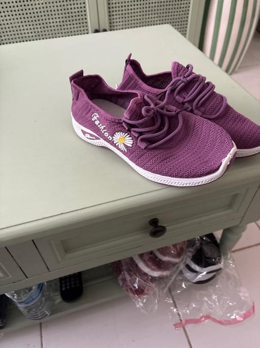 Buy & Sell Wombwell Barnsley - Photos for New purple different sizes