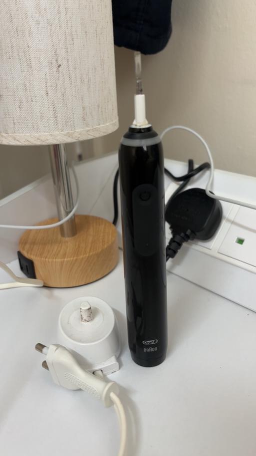Buy & Sell Prestwich Bury - Photos for Oral.B electric toothbrush