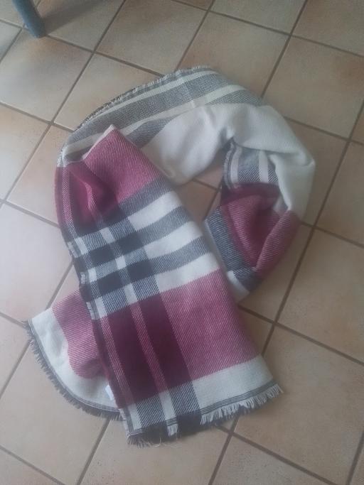 Buy & Sell Streetly Walsall - Photos for NEW LOOK SHAW/SCARC REVERSIBLE