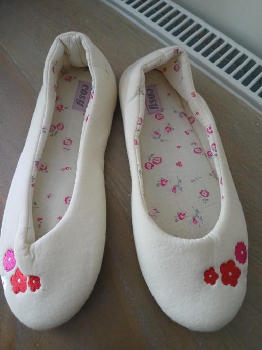 Buy & Sell Beeston Broxtowe - Photos for Slippers)