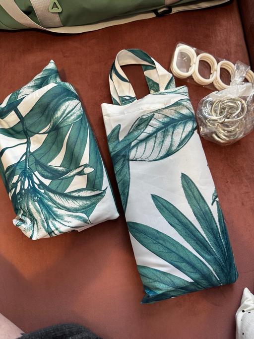 Buy & Sell Smethwick Sandwell - Photos for Shower curtain with accessories and pole