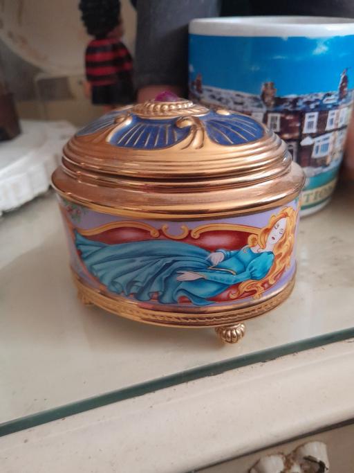 Buy & Sell Netherton Dudley - Photos for small China musical box