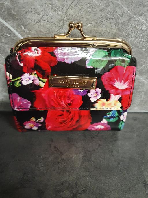 Buy & Sell Oxley Wolverhampton - Photos for NEW...RIVER ISLAND purse