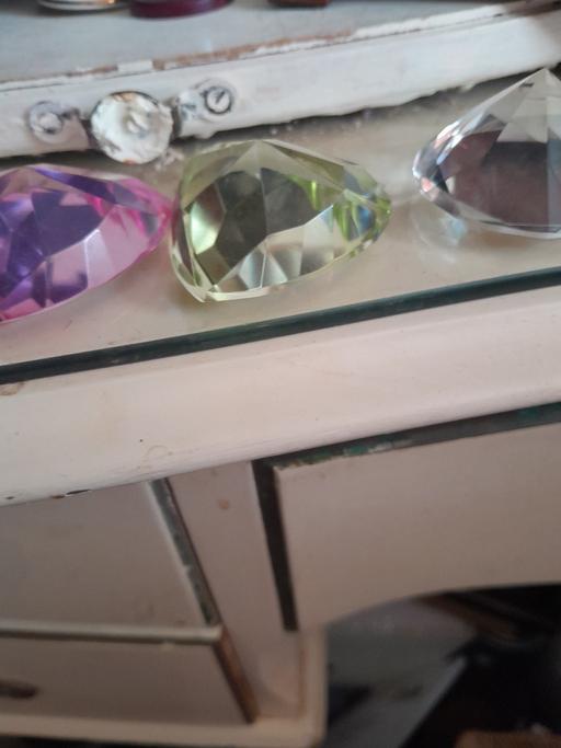 Buy & Sell Netherton Dudley - Photos for 3 nice crystals pink green white