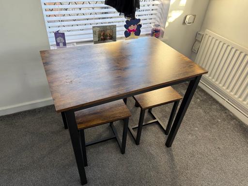 Buy & Sell Essington Wolverhampton - Photos for 2 seater table