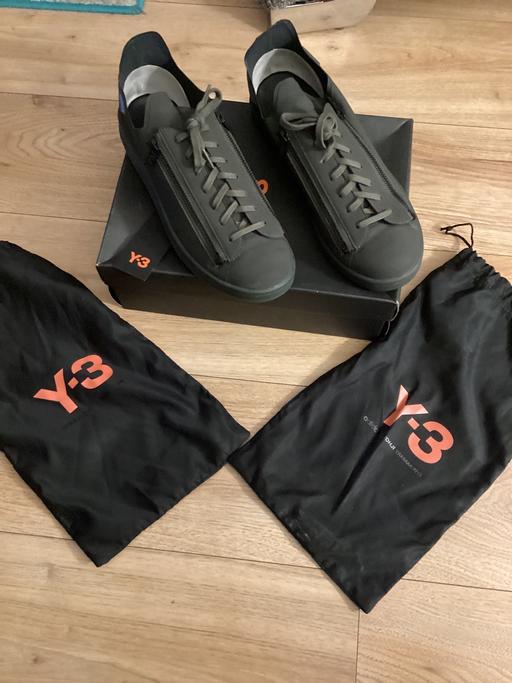 Buy & Sell Shotton Colliery County Durham - Photos for Men’s y3 trainers with trainer bags 