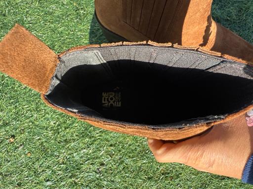 Buy & Sell Matson Gloucester - Photos for Brown Suade shoe