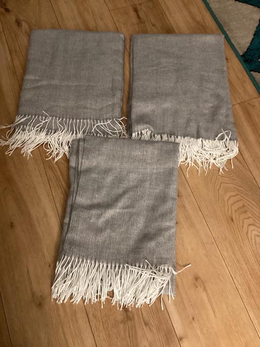 Buy & Sell Shotton Colliery County Durham - Photos for 3 large thin cotton throws grey