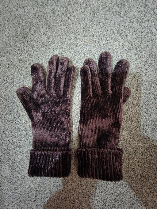 Buy & Sell Rowley Regis Sandwell - Photos for Brown ladies gloves