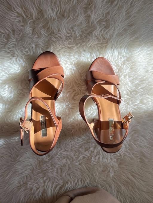Buy & Sell Derby City Centre Derby - Photos for Brown platform sandals