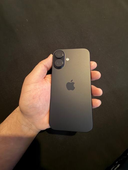 Buy & Sell Clapton East London - Photos for Iphone 16 128gb