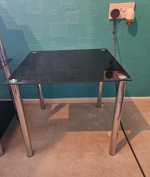 Buy & Sell Packmoor Stoke-on-Trent - Photos for Glass Side Table