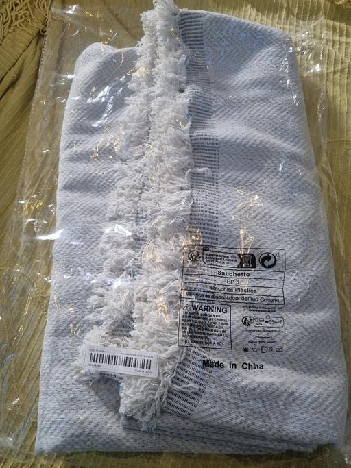 Buy & Sell Stirchley Birmingham - Photos for New Large Throw over