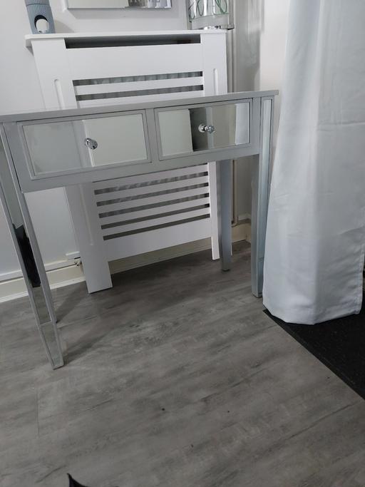 Buy & Sell Beckton East London - Photos for Console Table