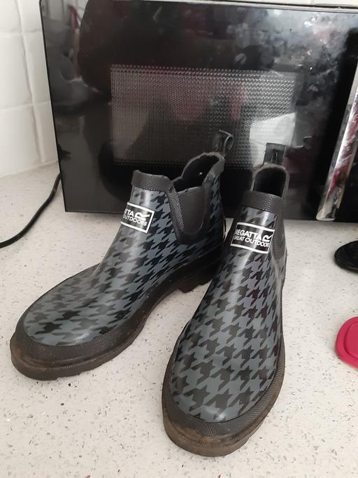 Buy & Sell South Hylton Sunderland - Photos for bargain size 3