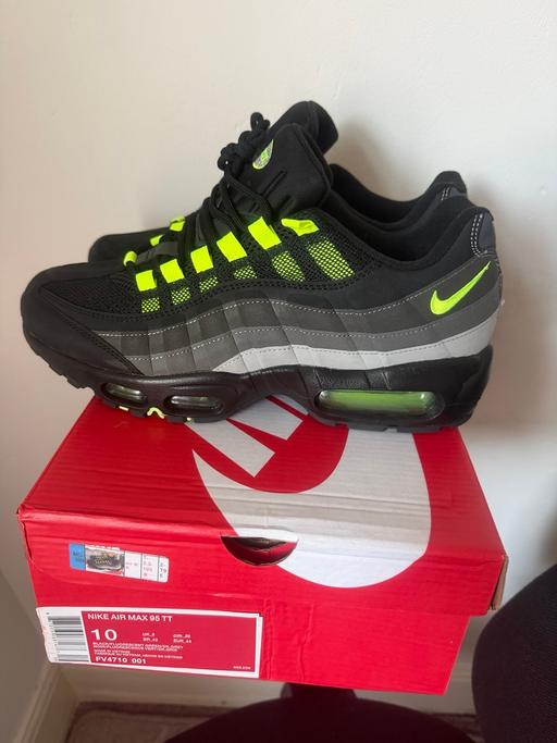 Buy & Sell Saint Andrew`s Hull - Photos for Air max 95