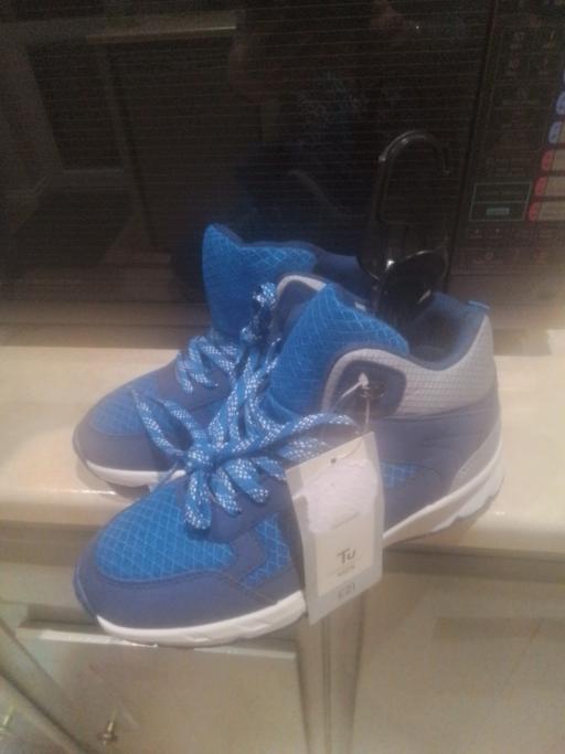 Buy & Sell Little Aston Lichfield - Photos for BRAND NEW WITH TAG KIDS TRAINERS