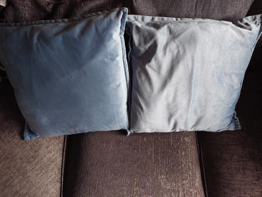 Buy & Sell Woodthorpe Charnwood - Photos for 2 blue soft touch cushions