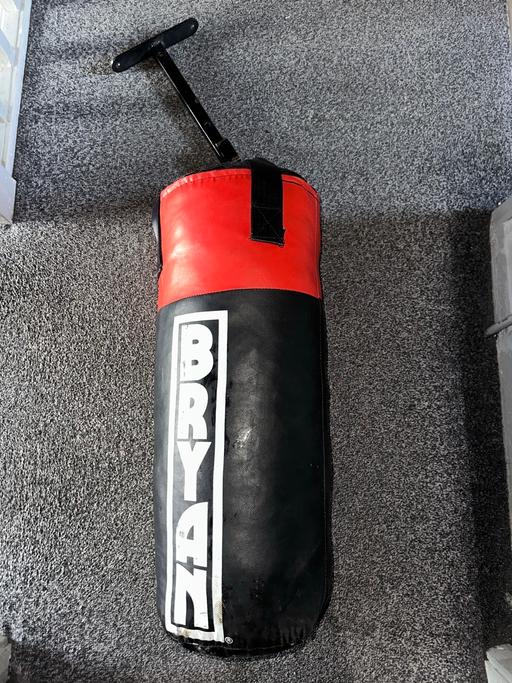 Buy & Sell Stalybridge Tameside - Photos for Boxing Punch Bag with Wall Bracket