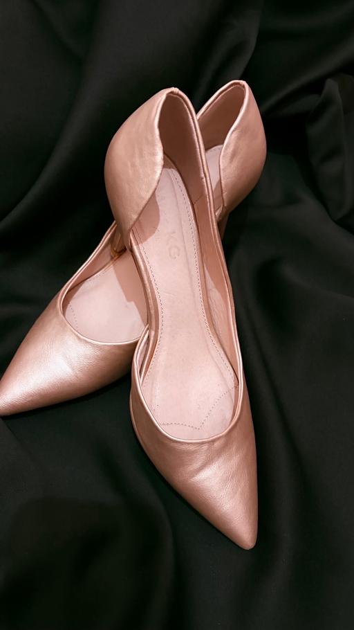 Buy & Sell Latchford Warrington - Photos for Miss KG Golden High Heels size 5