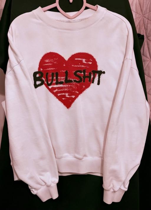 Buy & Sell Latchford Warrington - Photos for Philosophy Spray Me Bulls**t Sweatshirt