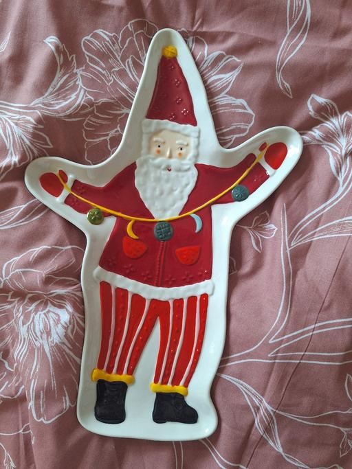 Buy & Sell Ettingshall Park Wolverhampton - Photos for New M&S Santa platter