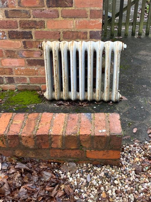 Buy & Sell Quarry Bank Dudley - Photos for Used Cast Iron radiator