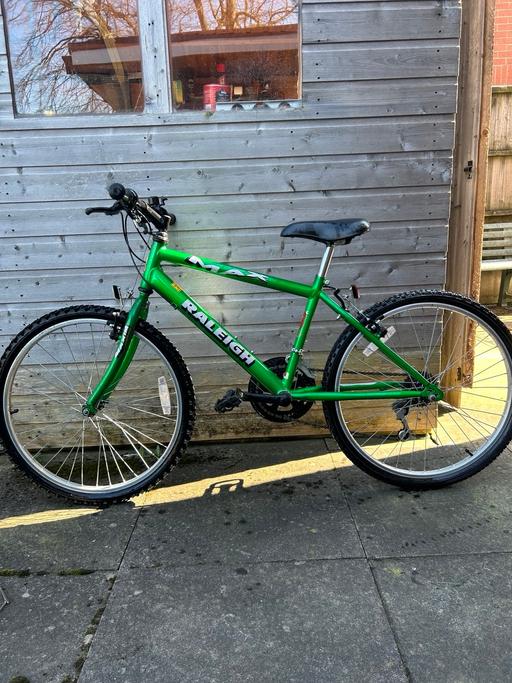 Buy & Sell Willenhall Walsall - Photos for Junior mountain bike ( RALEIGH )