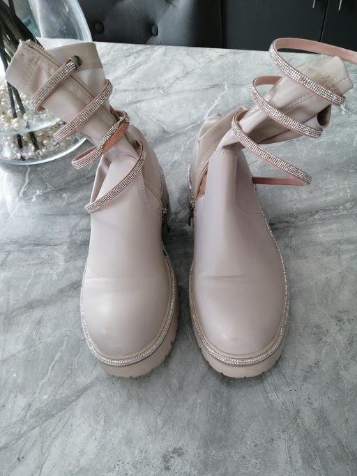 Buy & Sell Wednesfield Wolverhampton - Photos for ladies size *7*