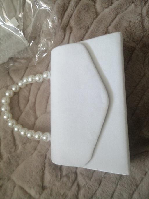 Buy & Sell Moseley Village Wolverhampton - Photos for New ladies velvet and pearl bag