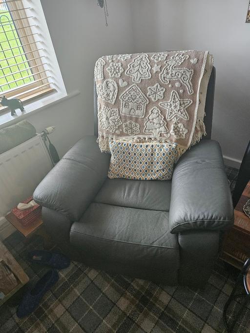 Buy & Sell Littlethorpe County Durham - Photos for remote recliner chair