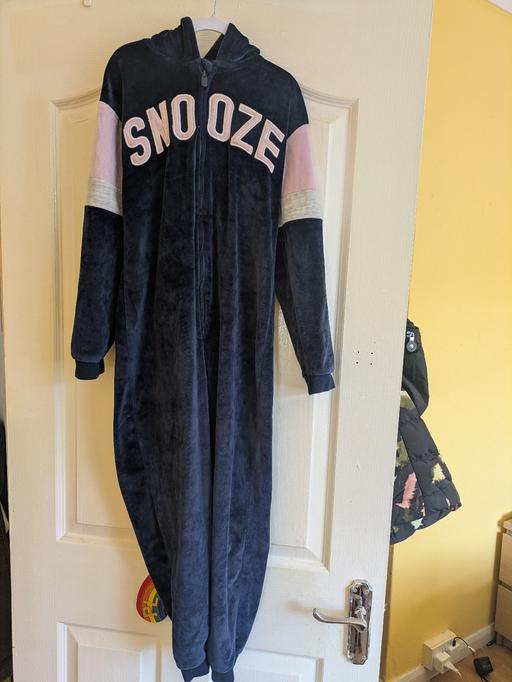 Buy & Sell Kingswinford Dudley - Photos for girls velour onesie.9-10