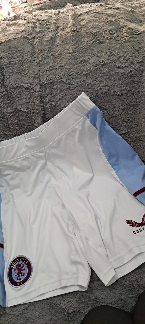 Buy & Sell Sutton Coldfield Birmingham - Photos for Castore AVFC shorts Adult M