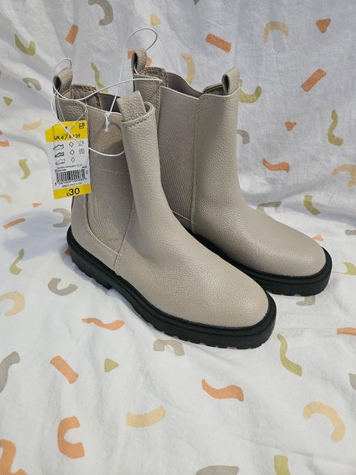 Buy & Sell Packmoor Stoke-on-Trent - Photos for Brand New Ladies Boots Size 6