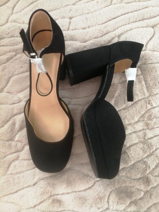 Buy & Sell Heath Town Wolverhampton - Photos for New ladies size 4 black shoes