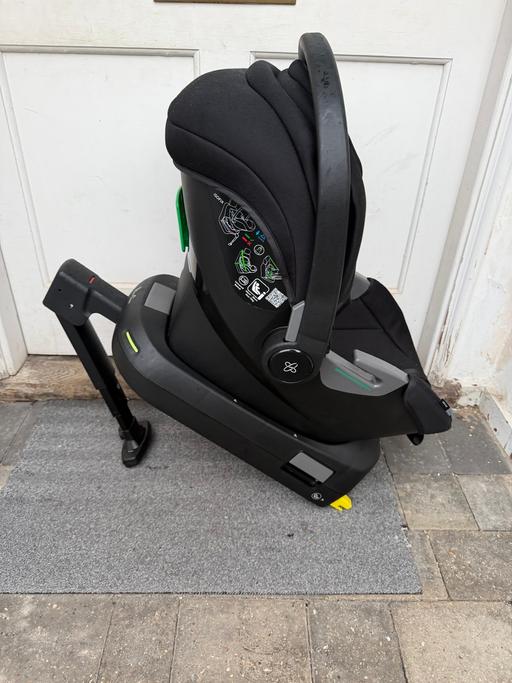 Buy & Sell Tower Hamlets East London - Photos for silver cross baby car seat with isofix base