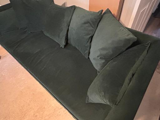 Buy & Sell Ratcliff East London - Photos for Velour green sofa