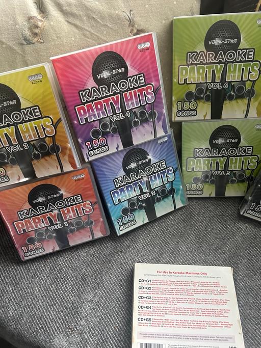 Buy & Sell The Headland Hartlepool - Photos for Karaoke machine & CDs , microphones