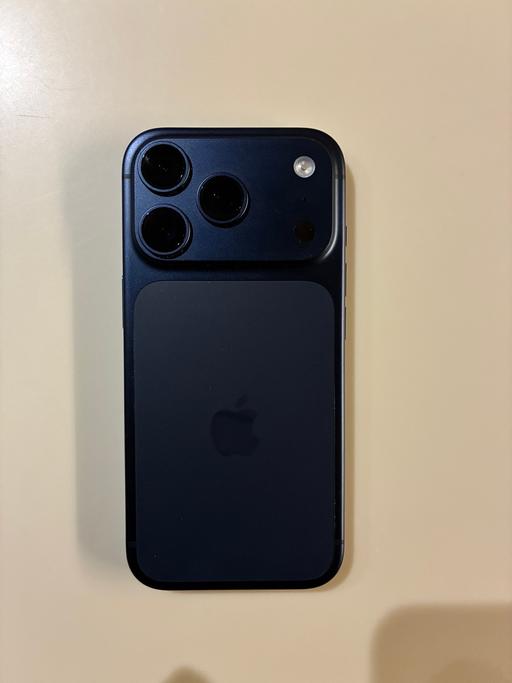 Buy & Sell Clapham Junction South West London - Photos for iPhone 17 pro 256gb