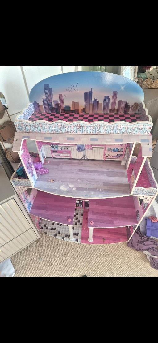 Buy & Sell Northfleet Gravesham - Photos for Three story dolls house