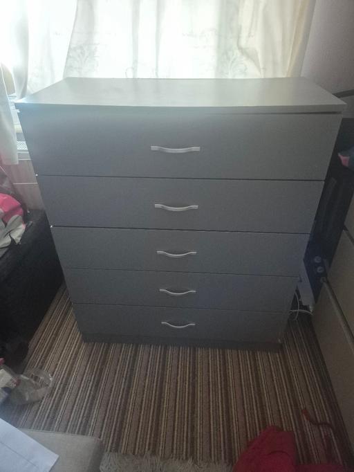 Buy & Sell Gravesend Gravesham - Photos for 5 drawer grey chest of drawers