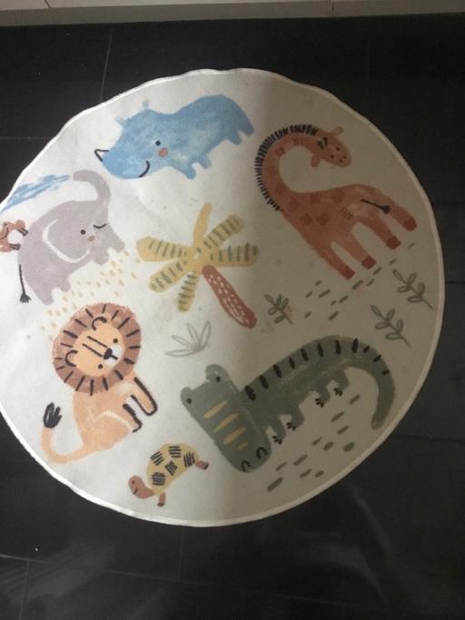 Buy & Sell Bentley Walsall - Photos for Lovely rug for child’s bedroom