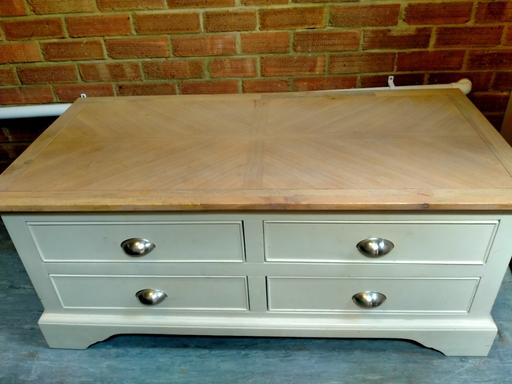 Buy & Sell Ruxley South East London - Photos for Coffee table