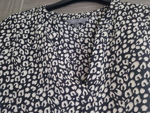 Buy & Sell Scholes Rotherham - Photos for principles ladies top, black /white 16