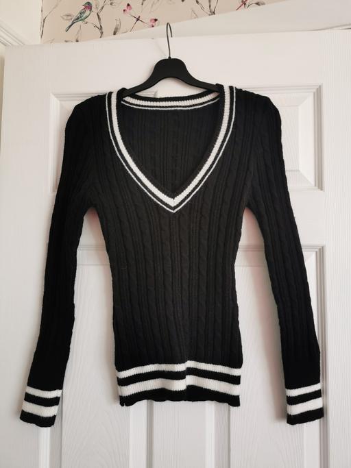 Buy & Sell Keresley Coventry - Photos for Black V Neck Jumper, as new. Size small