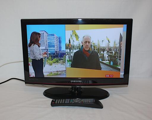 Buy & Sell Hall Green Wakefield - Photos for Samsung 22 inch LCD TV with Built-in Freeview