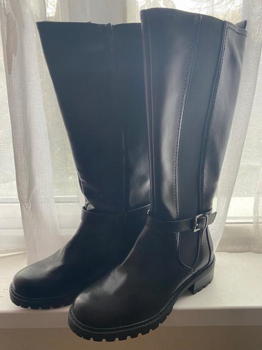 Buy & Sell North Wingfield North East Derbyshire - Photos for Leather knee high boots new never worn